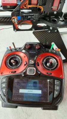 5 - YGE ESC connected to GR-16 - ESC and Receiver listed in telemetry menu.jpg