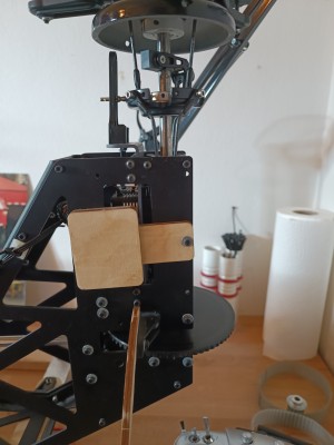 Back rotorhead (clockwise) from left side